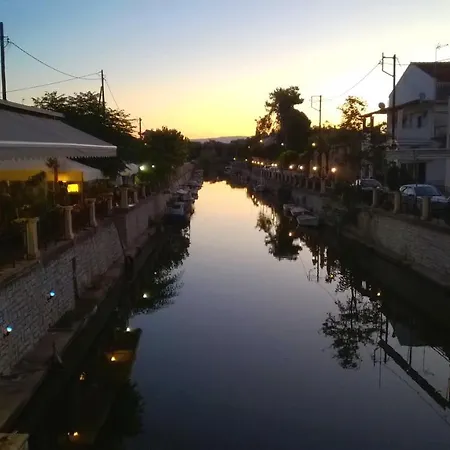 Villa Emilia Villa *